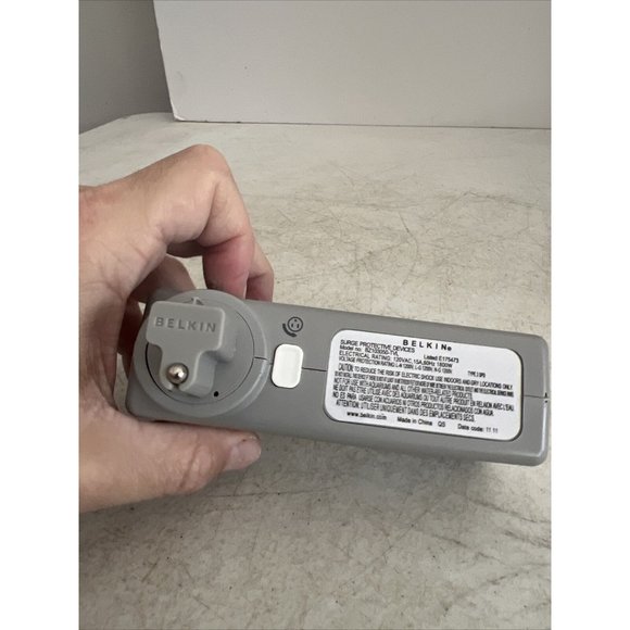 Belkin BZ103050-TVL Mini Surge Protector with USB Charger, used - Picture 8 of 10